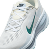 Nike Vomero 18 (Women’s)