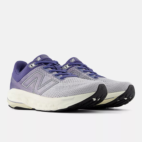 New Balance W860U14 B width (Women’s)